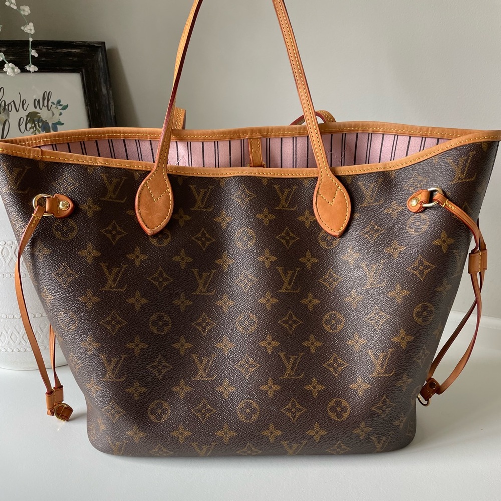 Excellent condition LV mm bag.